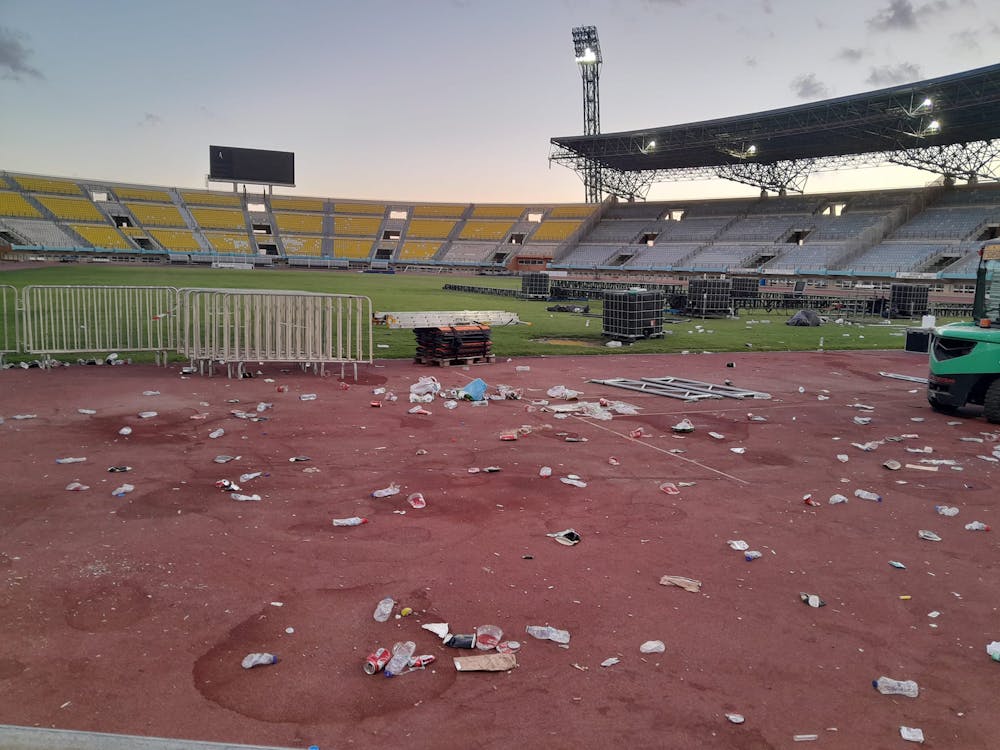 Άφησε το απόλυτο χάος η συναυλία του Αργυρού στο Παγκρήτιο Στάδιο (pics) runbeat.gr